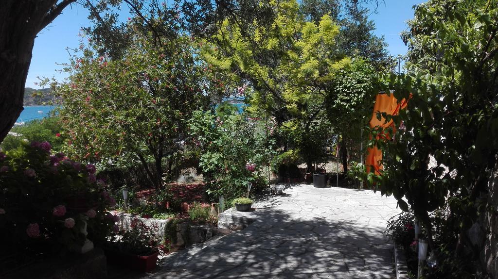 Apartments Bojana Rab Supetarska Draga Exterior photo